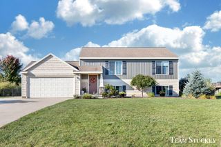 16343 Trent Ridge Drive, Cedar Springs, MI 49319