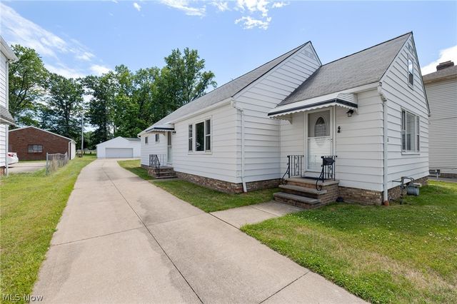 5203 Snow Road, Parma, OH 44134