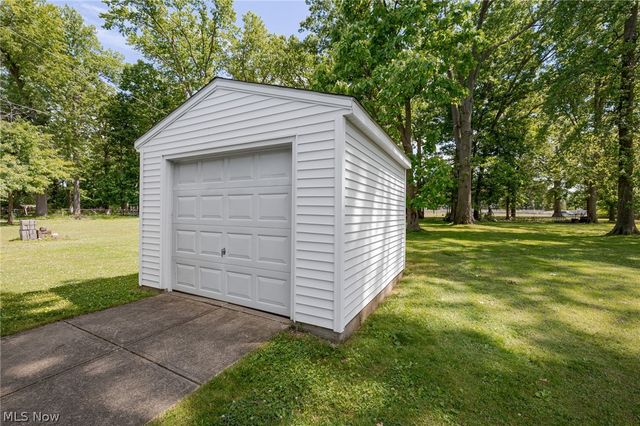 5203 Snow Road, Parma, OH 44134