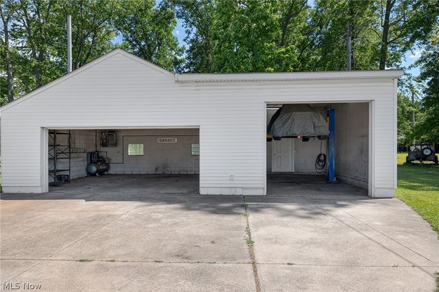 5203 Snow Road, Parma, OH 44134