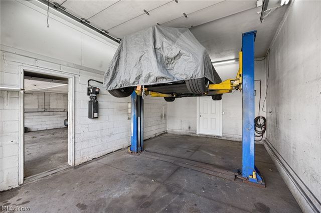 5203 Snow Road, Parma, OH 44134