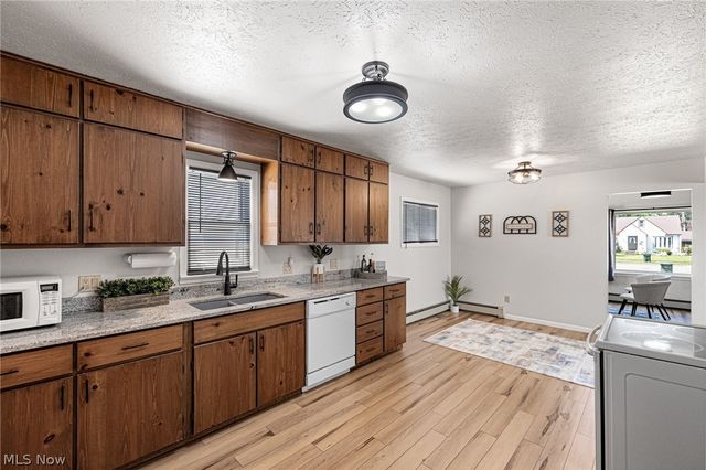 5203 Snow Road, Parma, OH 44134