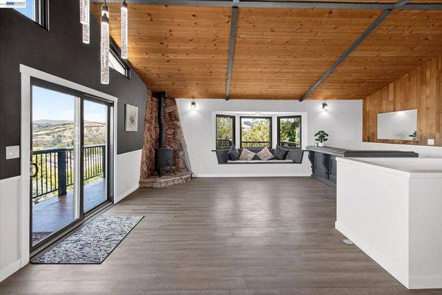 3280 Ohlone Way, Hayward, CA 94541