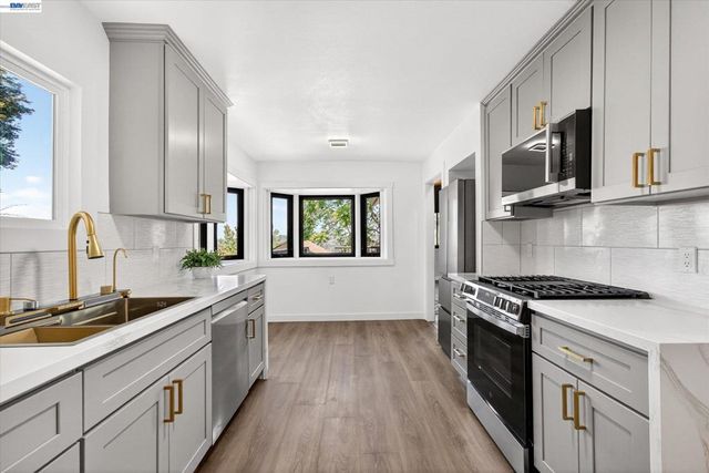 3280 Ohlone Way, Hayward, CA 94541
