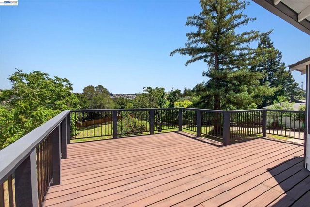 3280 Ohlone Way, Hayward, CA 94541