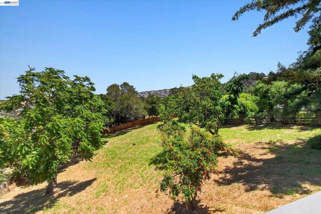 3280 Ohlone Way, Hayward, CA 94541