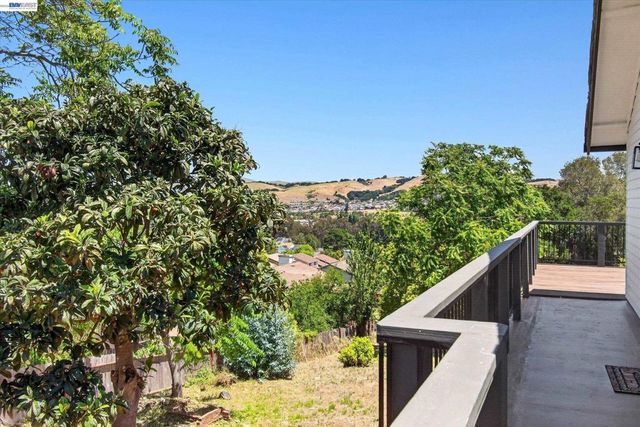 3280 Ohlone Way, Hayward, CA 94541
