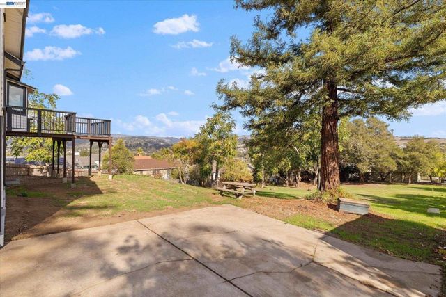 3280 Ohlone Way, Hayward, CA 94541