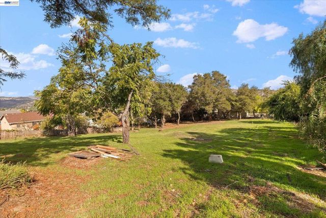 3280 Ohlone Way, Hayward, CA 94541