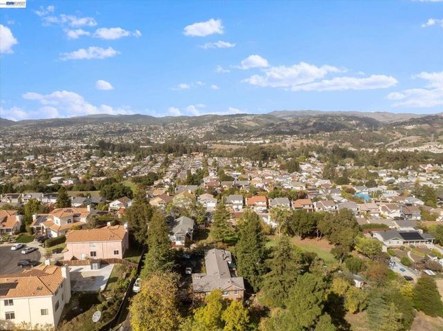 3280 Ohlone Way, Hayward, CA 94541