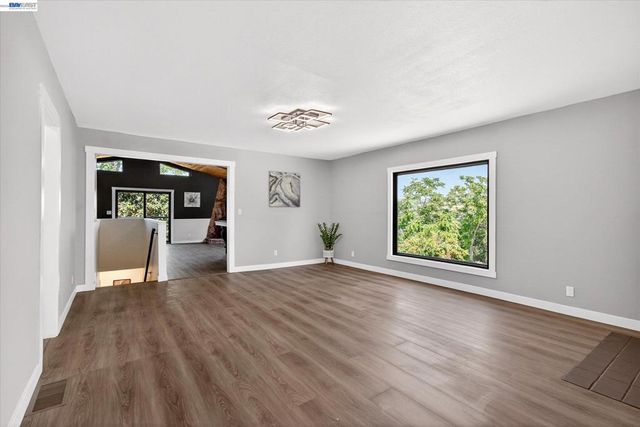 3280 Ohlone Way, Hayward, CA 94541