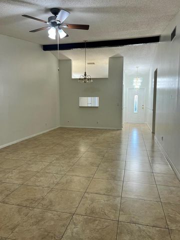 5672 Biscayne Drive S, Greenacres, FL 33463