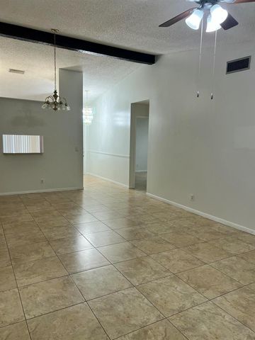 5672 Biscayne Drive S, Greenacres, FL 33463