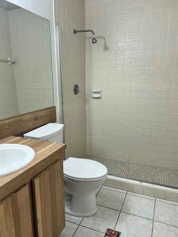 5672 Biscayne Drive S, Greenacres, FL 33463