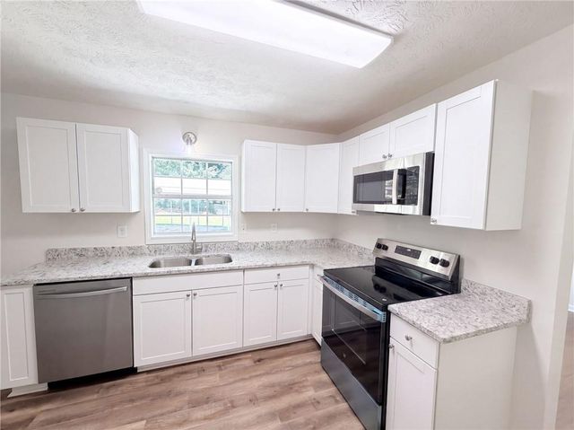 467 Oak Way, Lawrenceville, GA 30046