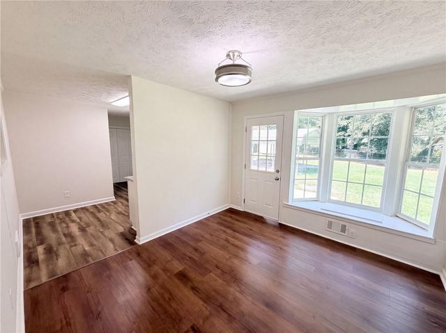 467 Oak Way, Lawrenceville, GA 30046