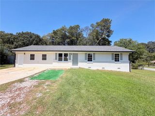 467 Oak Way, Lawrenceville, GA 30046