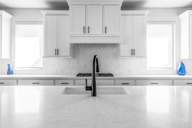 5722 Logan Ridge Lane, Fulshear, TX 77441