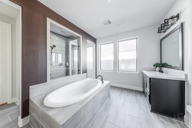 5722 Logan Ridge Lane, Fulshear, TX 77441