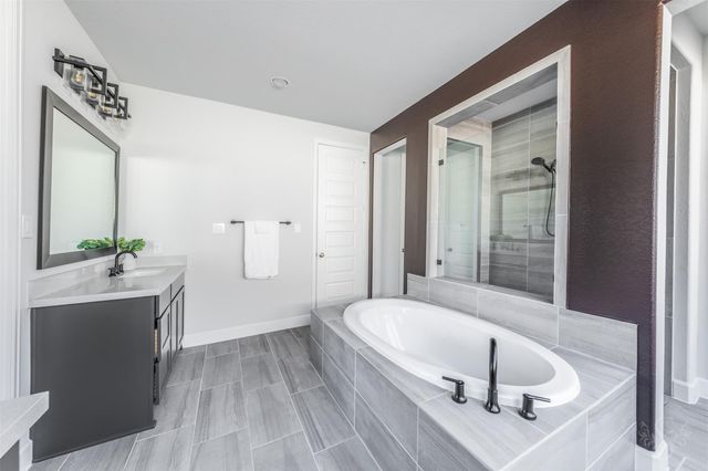 5722 Logan Ridge Lane, Fulshear, TX 77441