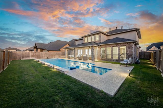 5722 Logan Ridge Lane, Fulshear, TX 77441