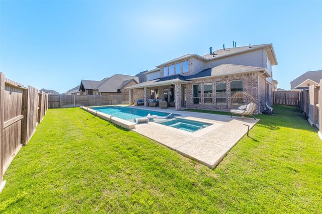 5722 Logan Ridge Lane, Fulshear, TX 77441