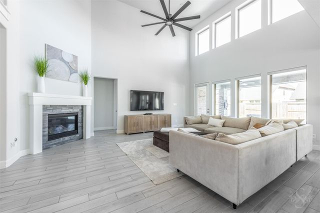 5722 Logan Ridge Lane, Fulshear, TX 77441