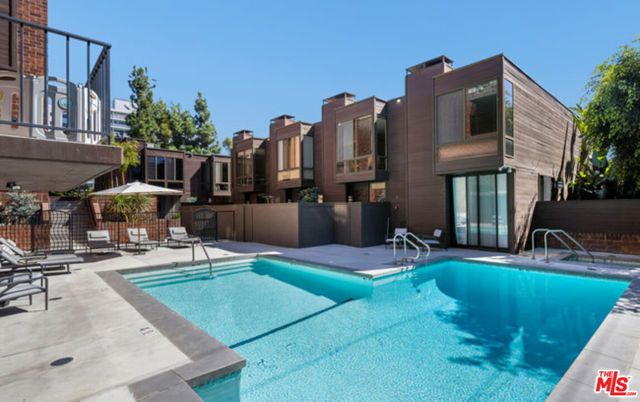 1033 Carol Drive 305, West Hollywood, CA 90069