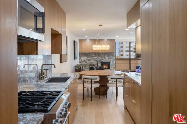 1033 Carol Drive 305, West Hollywood, CA 90069