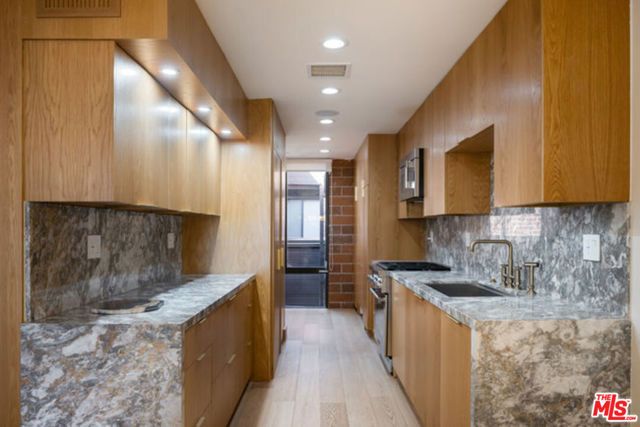 1033 Carol Drive 305, West Hollywood, CA 90069