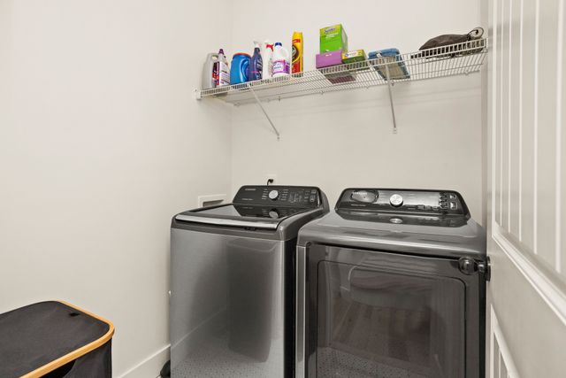 221 Waldron View Dr, Murfreesboro, TN 37130