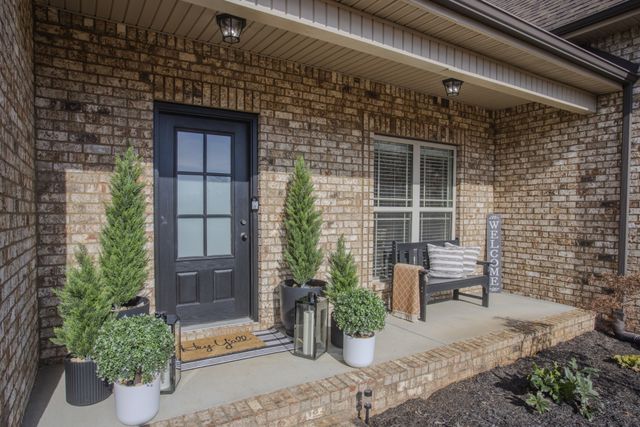 221 Waldron View Dr, Murfreesboro, TN 37130