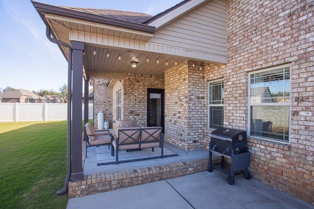 221 Waldron View Dr, Murfreesboro, TN 37130