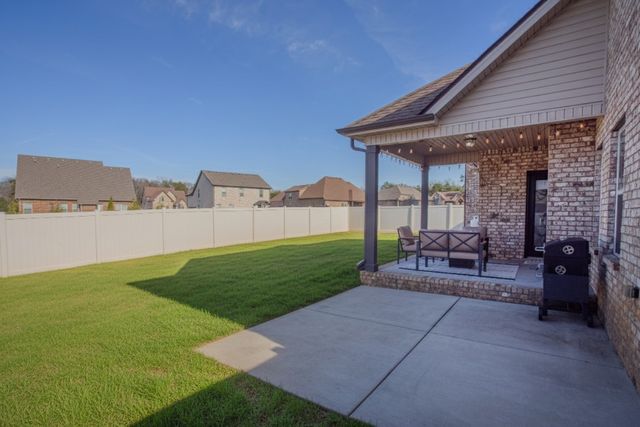 221 Waldron View Dr, Murfreesboro, TN 37130