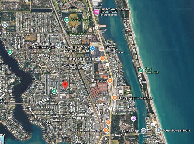 16 Ridgewood Circle, Tequesta, FL 33469