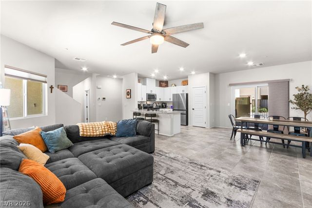 7489 Onyx Star Street, North Las Vegas, NV 89084