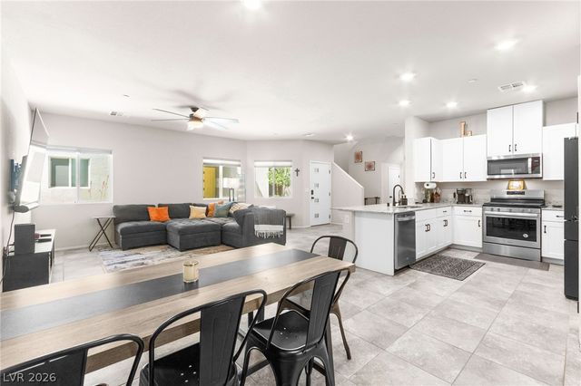 7489 Onyx Star Street, North Las Vegas, NV 89084