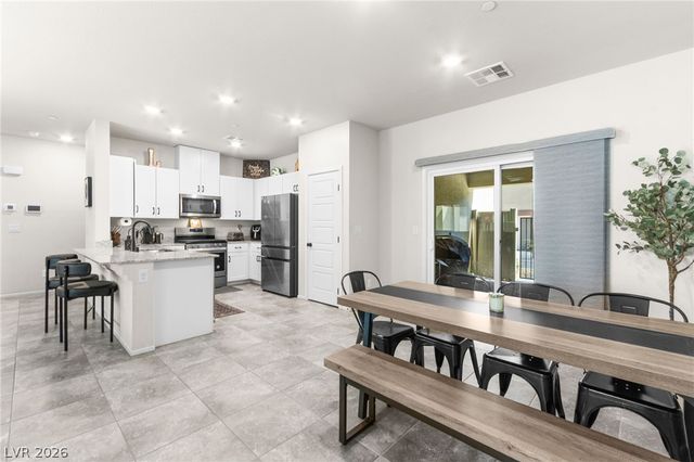 7489 Onyx Star Street, North Las Vegas, NV 89084