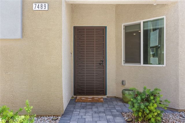 7489 Onyx Star Street, North Las Vegas, NV 89084