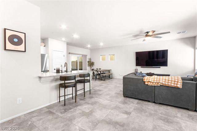7489 Onyx Star Street, North Las Vegas, NV 89084