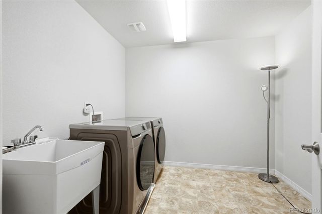 6483 S Irvington Way, Aurora, CO 80016