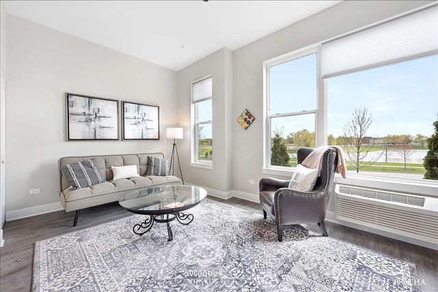1101 Ritter Street 304, North Aurora, IL 60542