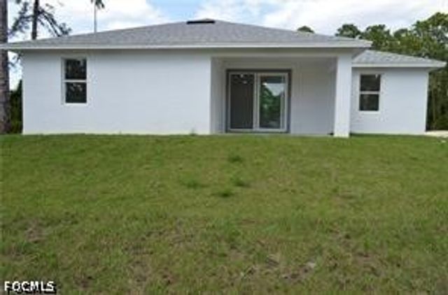 2611 Carol PL, Lehigh Acres, FL 33971
