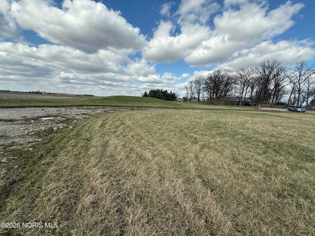 17345 Reams Road, Bowling Green, OH 43402