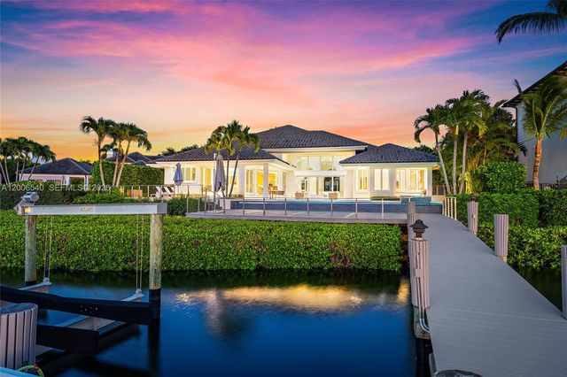 121 Commodore Dr, Jupiter, FL 33477