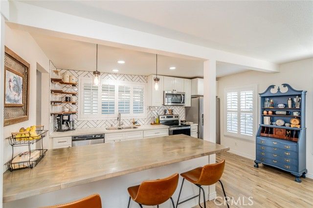 989 3rd, Norco, CA 92860