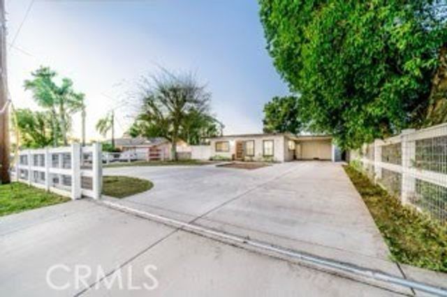 989 3rd, Norco, CA 92860