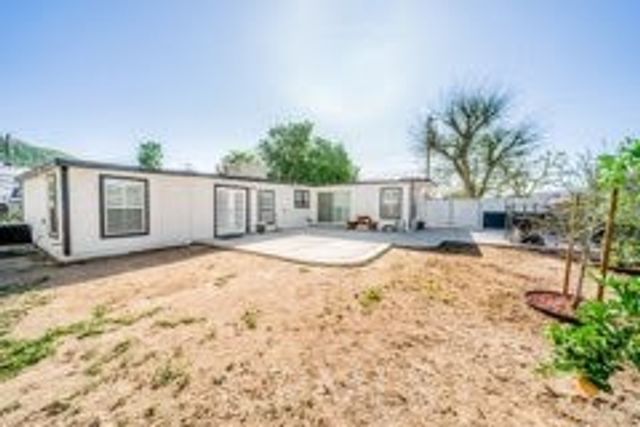 989 3rd, Norco, CA 92860