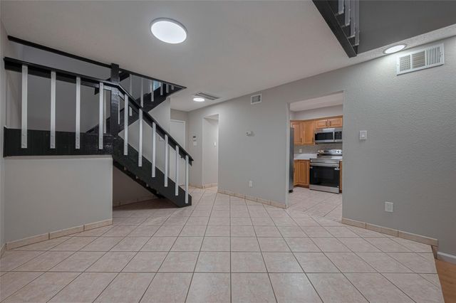3224 Windchase Boulevard 495, Houston, TX 77082