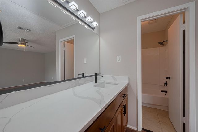3224 Windchase Boulevard 495, Houston, TX 77082